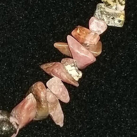 Pink Peruvian Opal And Obsidian Necklace - Picture 2 of 6